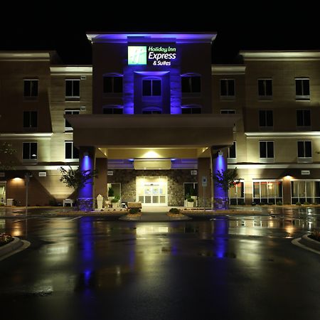 Holiday Inn Express Hotel & Suites Goldsboro - Base Area By Ihg Ngoại thất bức ảnh