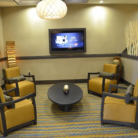 Holiday Inn Express Hotel & Suites Goldsboro - Base Area By Ihg Ngoại thất bức ảnh