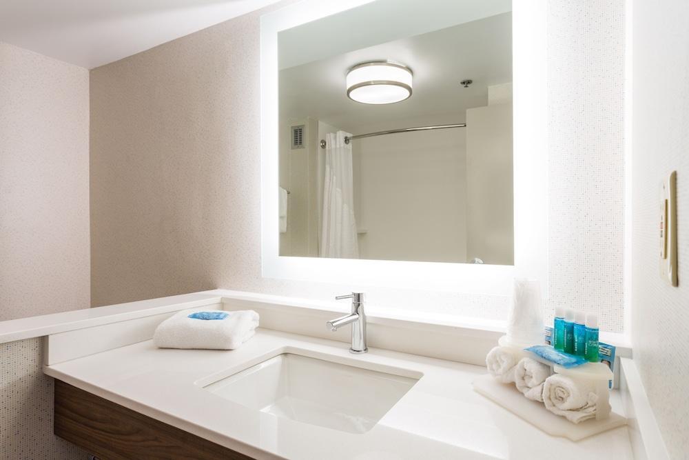 Holiday Inn Express Hotel & Suites Goldsboro - Base Area By Ihg Ngoại thất bức ảnh
