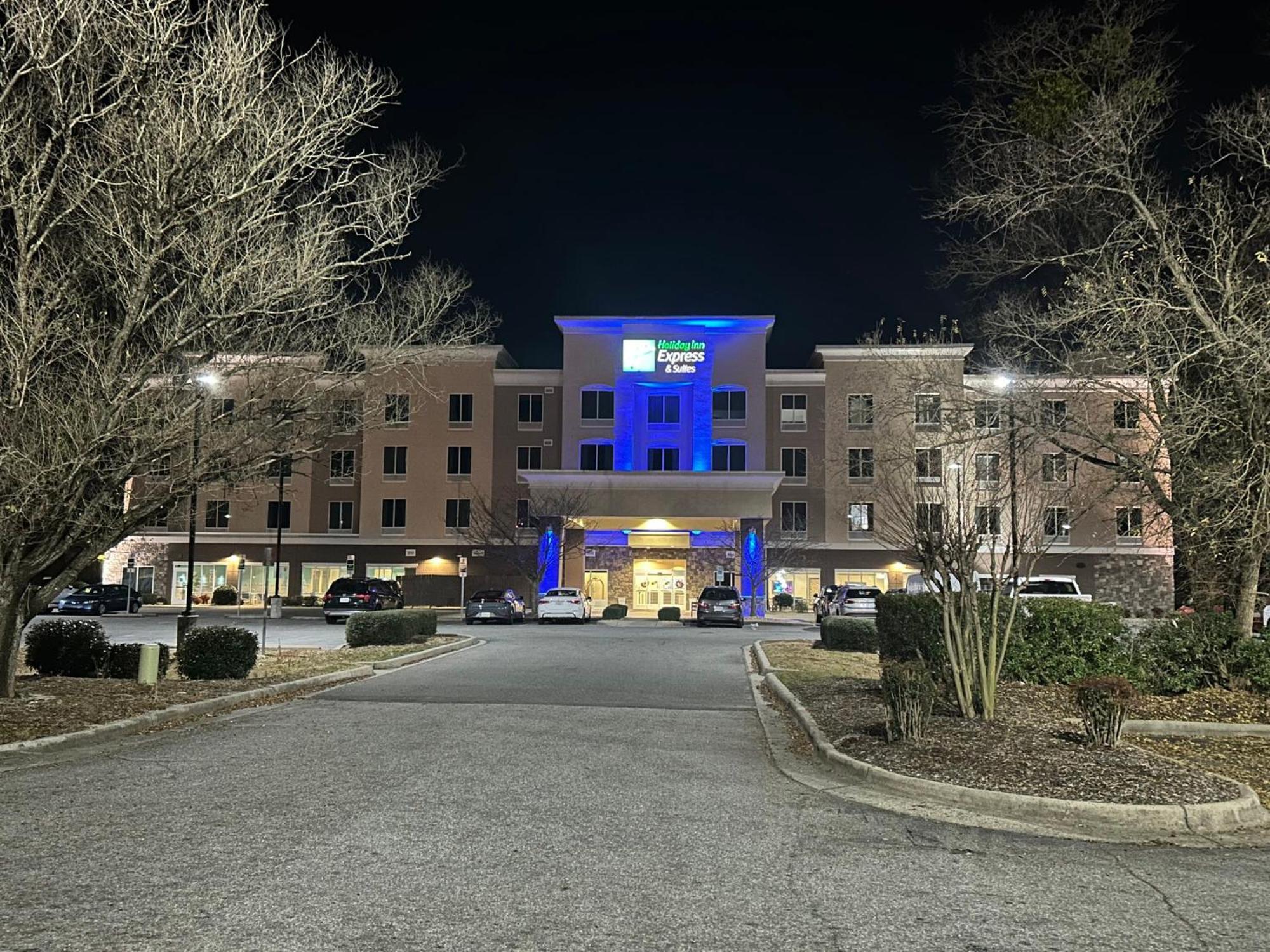 Holiday Inn Express Hotel & Suites Goldsboro - Base Area By Ihg Ngoại thất bức ảnh